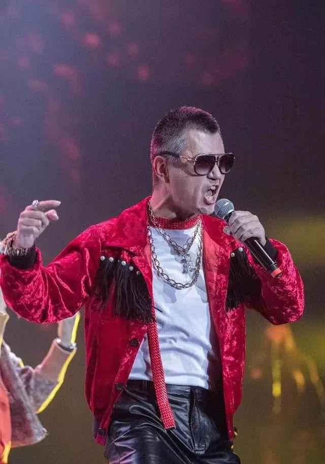 互联网年会图鉴：去年煮酒论英雄，今年却似新亭会